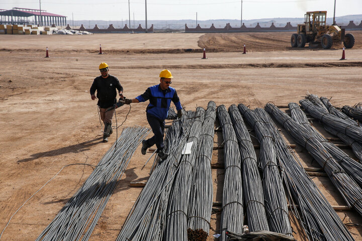  پروژه کارخانه چادرمشکی ستاد اجرایی فرمان امام در استان قم 