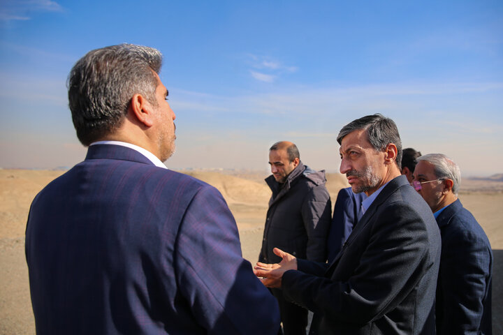 بازدید سید پرویز فتاح رییس ستاد اجرایی فرمان امام از پروژه منطقه ویژه اقتصادی ری