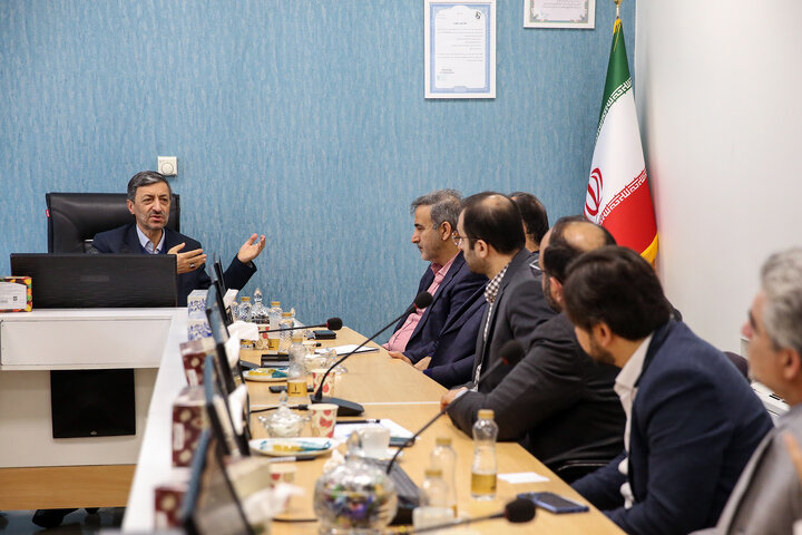 بازدید رئیس ستاد اجرایی فرمان امام از بنیاد ۱۵خرداد