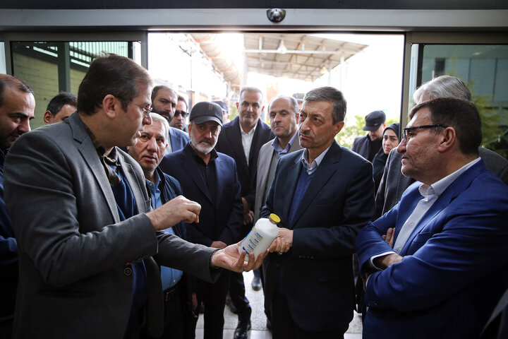 بازدید فتاح از شهرک دارویی برکت