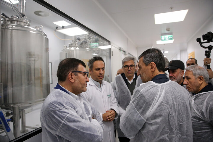 بازدید فتاح از شهرک دارویی برکت