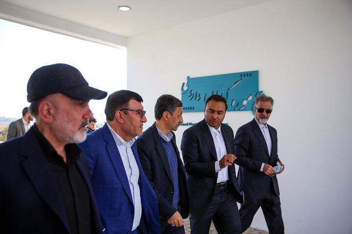 بازدید فتاح از شهرک دارویی برکت