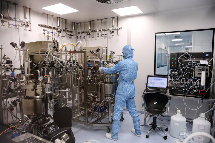 بازدید فتاح از شهرک دارویی برکت