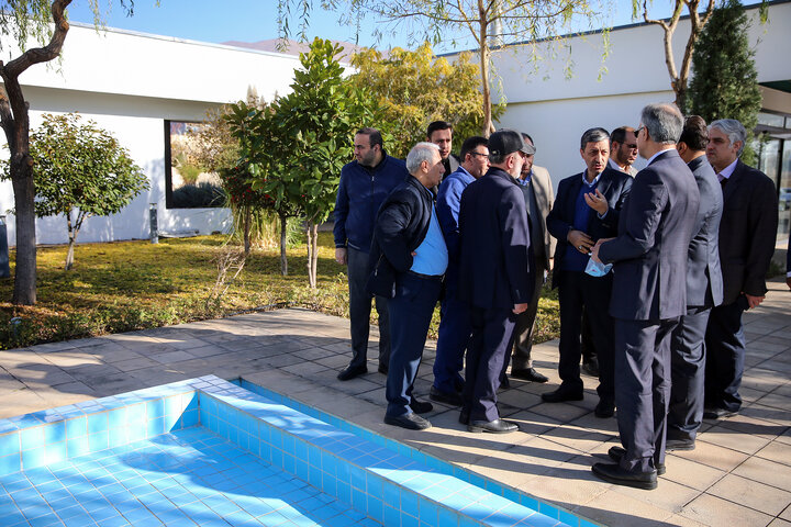 بازدید فتاح از شهرک دارویی برکت