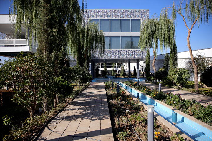 بازدید فتاح از شهرک دارویی برکت