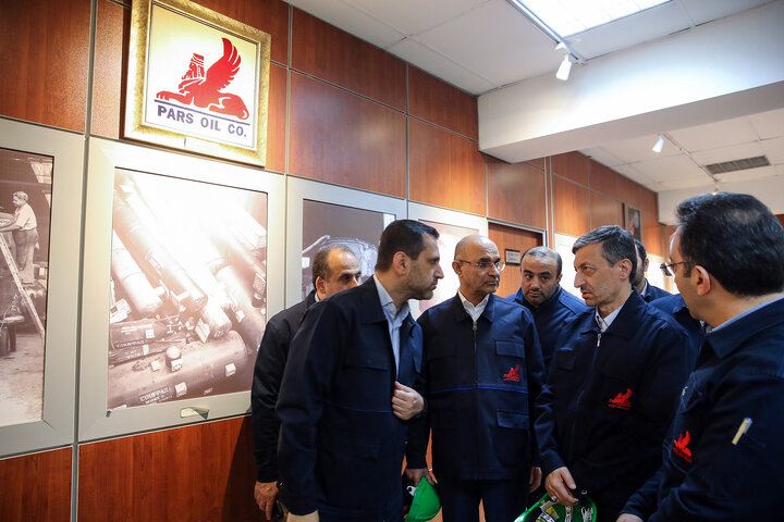 بازدید رئیس ستاد اجرایی فرمان امام از پالایشگاه نفت پارس