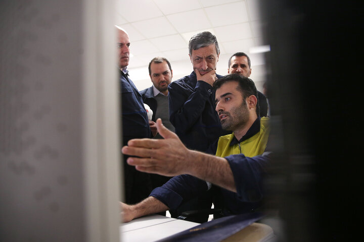 بازدید رئیس ستاد اجرایی فرمان امام از پالایشگاه نفت پارس