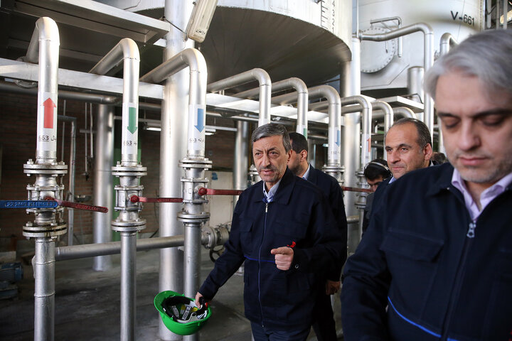 بازدید رئیس ستاد اجرایی فرمان امام از پالایشگاه نفت پارس