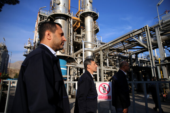 بازدید رئیس ستاد اجرایی فرمان امام از پالایشگاه نفت پارس