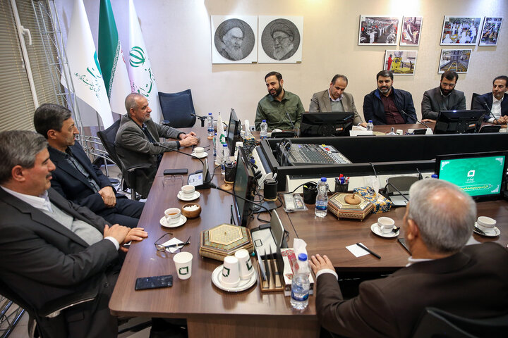 مراسم تودیع و معارفه رئیس هیئت مدیره بنیاد برکت