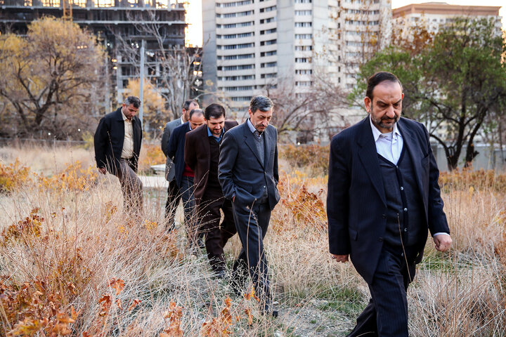 بازدید سیدپرویز فتاح رئیس ستاد اجرایی فرمان امام از منطقه لارک