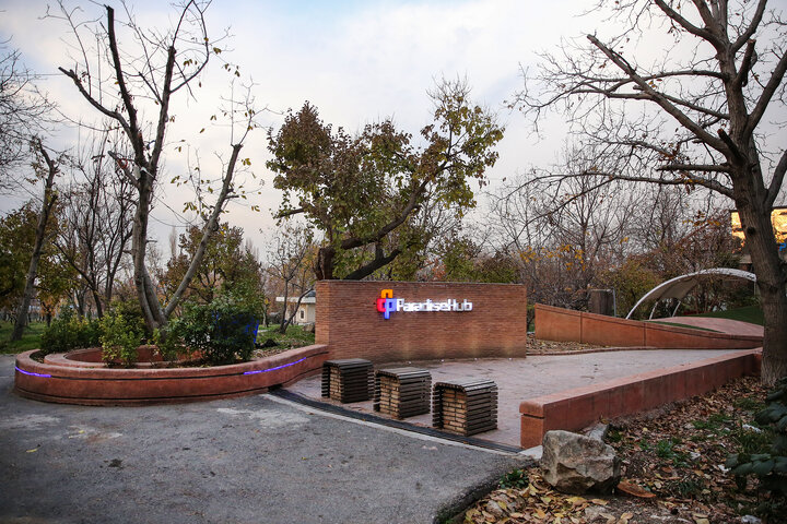 بازدید سیدپرویز فتاح رئیس ستاد اجرایی فرمان امام از منطقه لارک