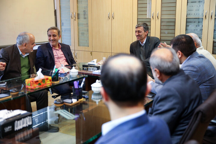 بازدید فتاح از سازمان اموال و املاک ستاد اجرایی فرمان امام