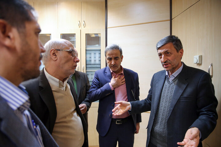 بازدید فتاح از سازمان اموال و املاک ستاد اجرایی فرمان امام