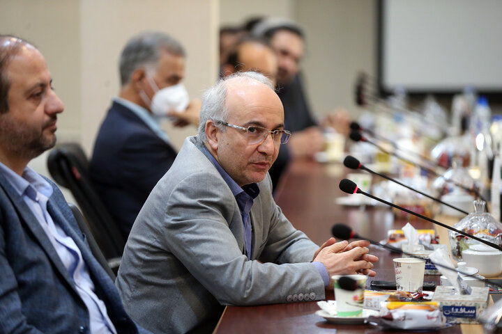 تودیع و معارفه رئیس هیئت مدیره گروه دارویی برکت