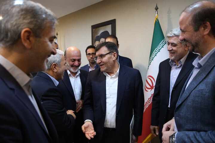 تودیع و معارفه رئیس هیئت مدیره گروه دارویی برکت