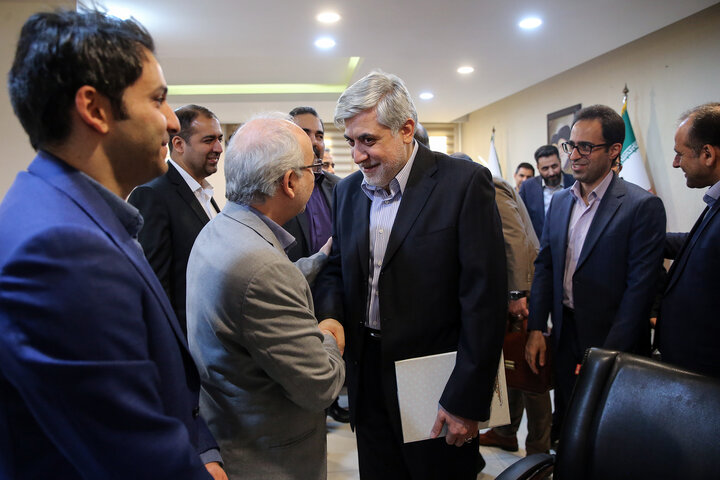 تودیع و معارفه رئیس هیئت مدیره گروه دارویی برکت