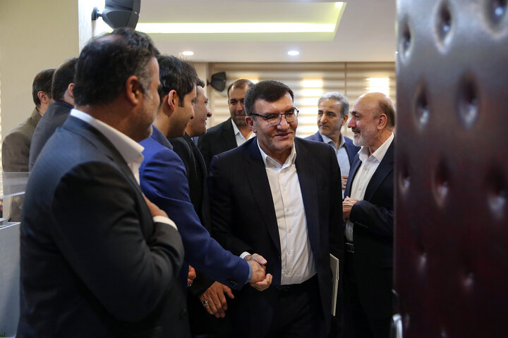 تودیع و معارفه رئیس هیئت مدیره گروه دارویی برکت