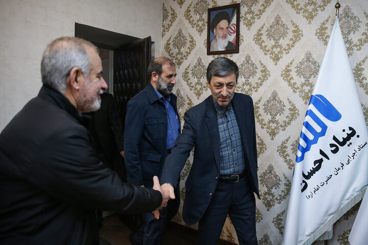 جلسه رئیس ستاد اجرایی فرمان امام با مدیران بنیاد احسان