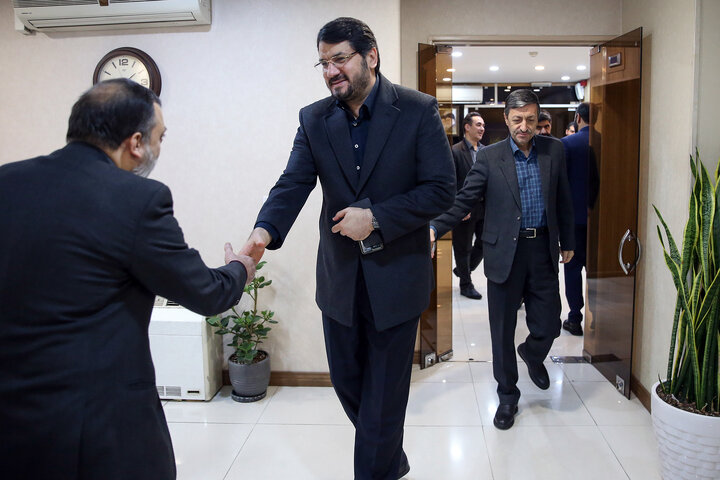 دیدار وزیر راه و شهرسازی با رئیس ستاد اجرایی فرمان امام