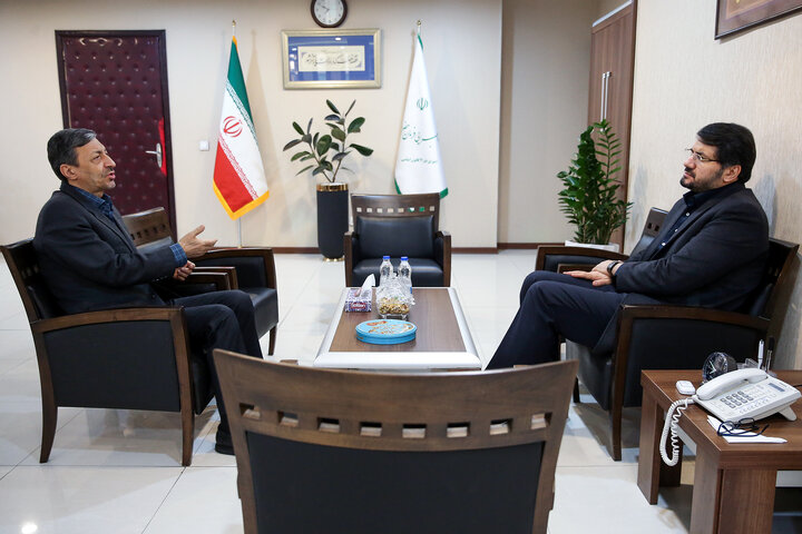 دیدار وزیر راه و شهرسازی با رئیس ستاد اجرایی فرمان امام