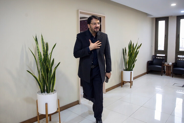 دیدار وزیر راه و شهرسازی با رئیس ستاد اجرایی فرمان امام