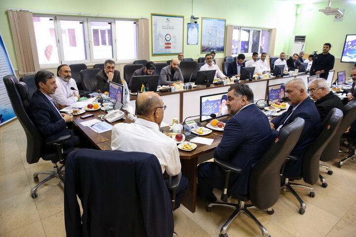 بازدید فتاح از پالایشگاه پارسیان سپهر