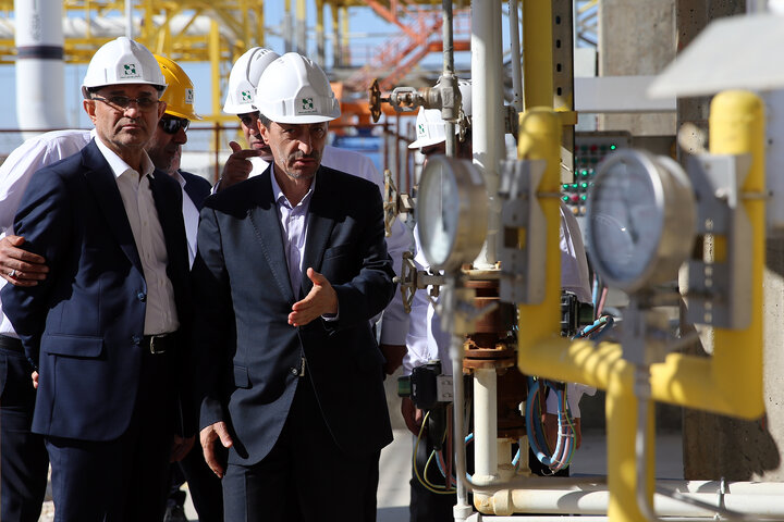 بازدید فتاح از پالایشگاه پارسیان سپهر