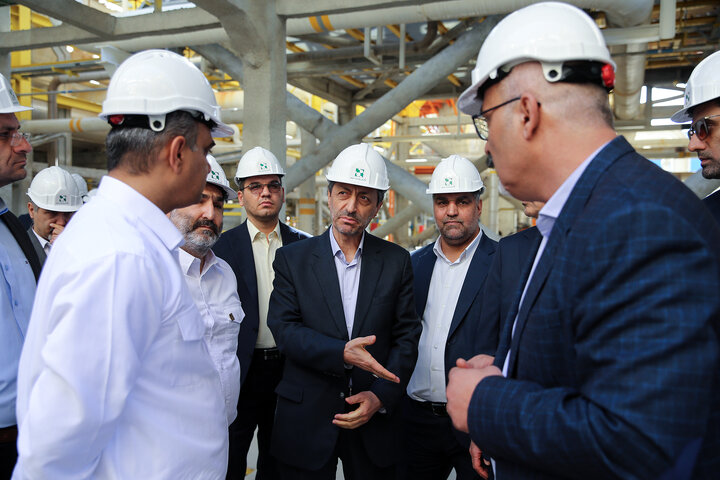 بازدید فتاح از پالایشگاه پارسیان سپهر