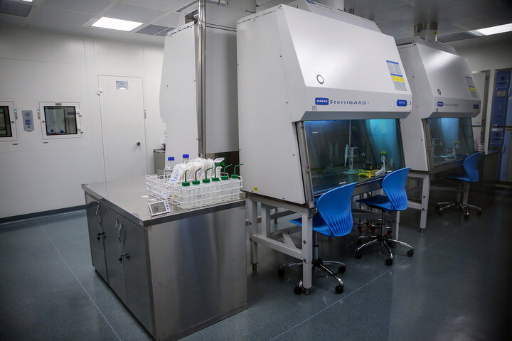 بازدید رئیس ستاد اجرایی فرمان امام از کارخانه‌های تولید دارو و ایران دارو