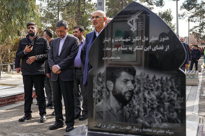 تجدید میثاق رئیس ستاد اجرایی فرمان امام، مدیران و کارکنان ستاد با آرمان‌های امام راحل و شهدای انقلاب اسلامی