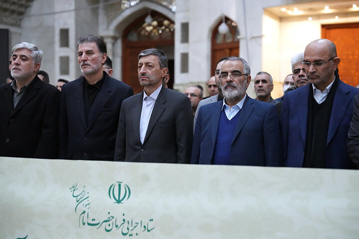 تجدید میثاق رئیس ستاد اجرایی فرمان امام، مدیران و کارکنان ستاد با آرمان‌های امام راحل و شهدای انقلاب اسلامی