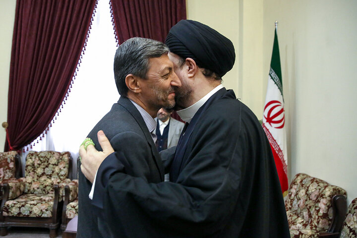 تجدید میثاق رئیس ستاد اجرایی فرمان امام، مدیران و کارکنان ستاد با آرمان‌های امام راحل و شهدای انقلاب اسلامی