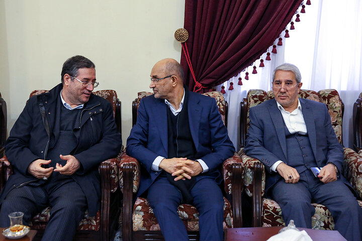 تجدید میثاق رئیس ستاد اجرایی فرمان امام، مدیران و کارکنان ستاد با آرمان‌های امام راحل و شهدای انقلاب اسلامی