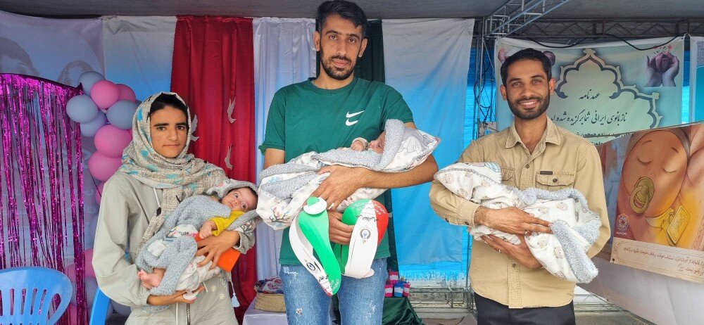 گزارش تصویری خیمه ایران جوان در راهپیمایی ۲۲ بهمن بندرعباس