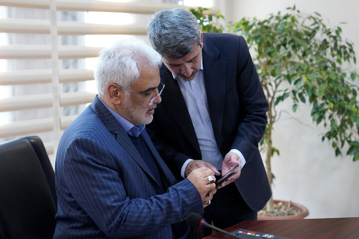 دیدار رئیس دانشگاه آزاد با رئیس ستاد اجرایی فرمان امام