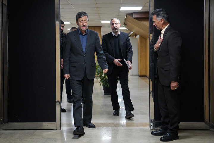 جلسه بررسی عملکرد و برنامه‌های هلدینگ گروه سلامت و دارویی برکت