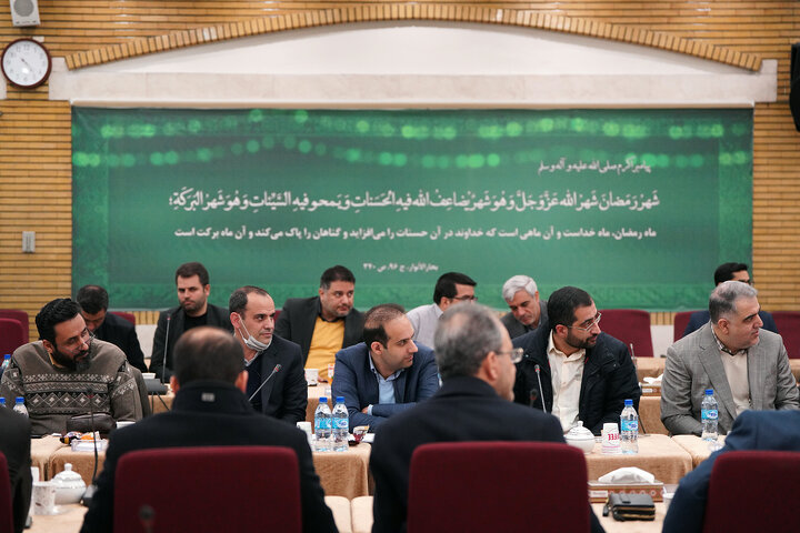 جلسه بررسی عملکرد و برنامه‌های هلدینگ گروه سلامت و دارویی برکت