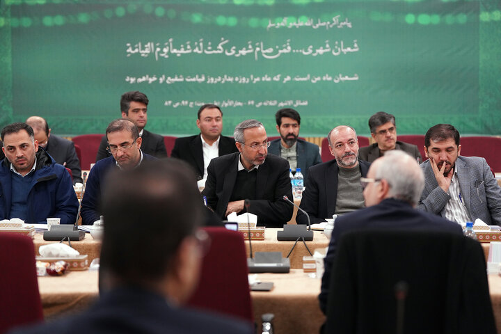 جلسه بررسی عملکرد و برنامه‌های هلدینگ گروه سلامت و دارویی برکت