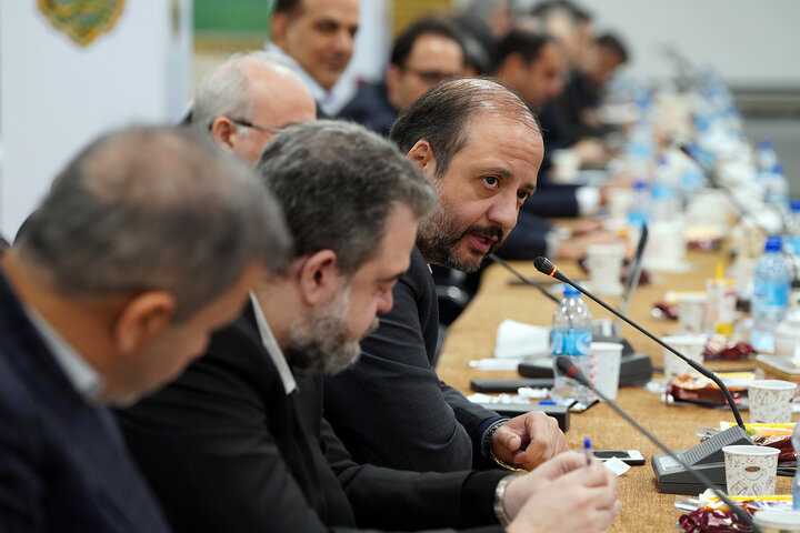 جلسه بررسی عملکرد و برنامه‌های هلدینگ گروه سلامت و دارویی برکت