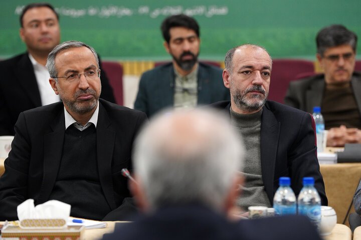 جلسه بررسی عملکرد و برنامه‌های هلدینگ گروه سلامت و دارویی برکت