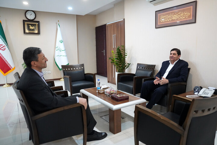 دیدار معاون اول رئیس جمهور با رئیس ستاد اجرایی فرمان امام