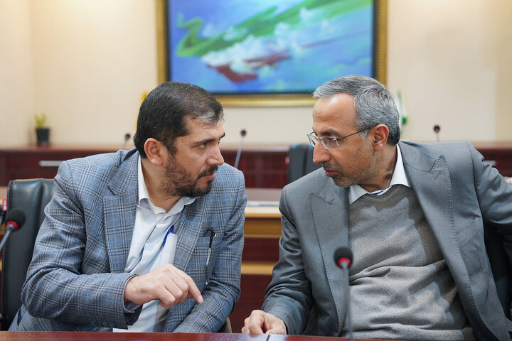 دیدار معاون اول رئیس جمهور با رئیس ستاد اجرایی فرمان امام