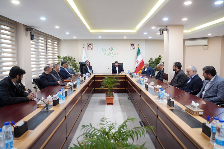 دیدار معاون اول رئیس جمهور با رئیس ستاد اجرایی فرمان امام