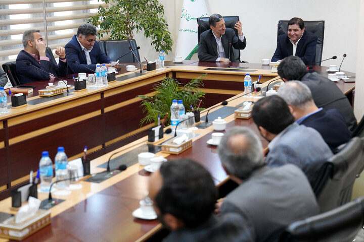 دیدار معاون اول رئیس جمهور با رئیس ستاد اجرایی فرمان امام