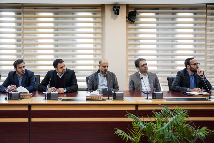 نشست مدیران موسسه دانش بنیان برکت با فتاح