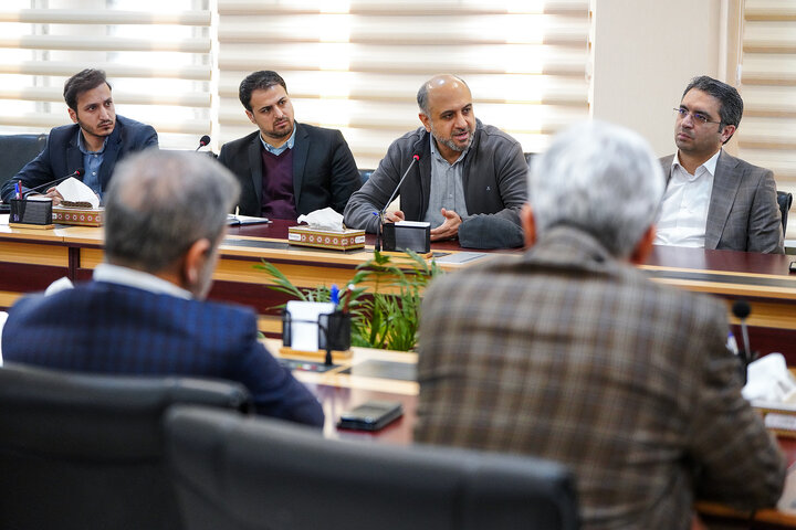 نشست مدیران موسسه دانش بنیان برکت با فتاح