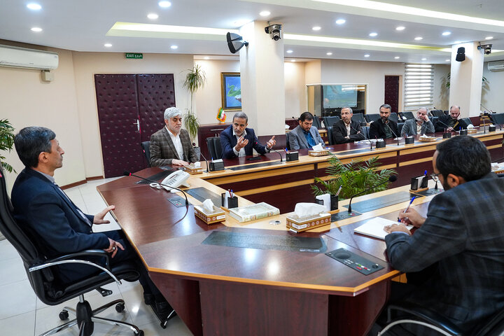 نشست مدیران موسسه دانش بنیان برکت با فتاح