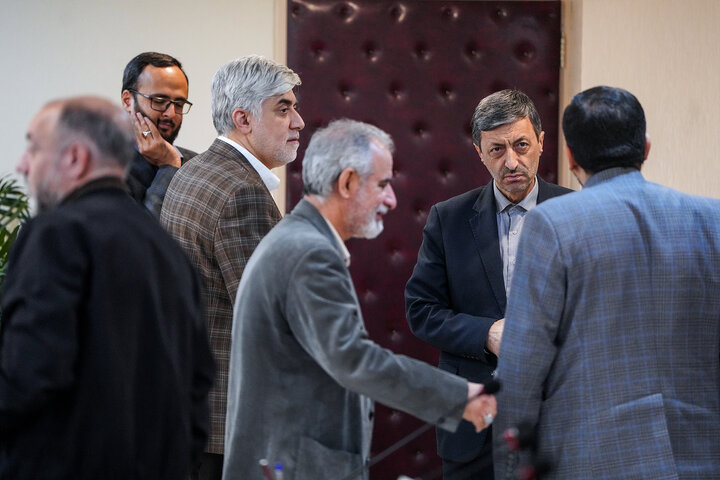 نشست مدیران موسسه دانش بنیان برکت با فتاح