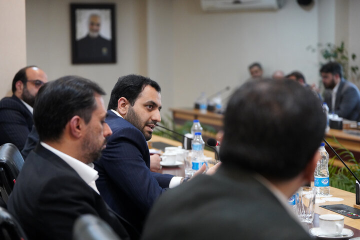 اولین جلسه شورای مدیران ارشد ستاد اجرایی فرمان امام در سال ١۴٠٣